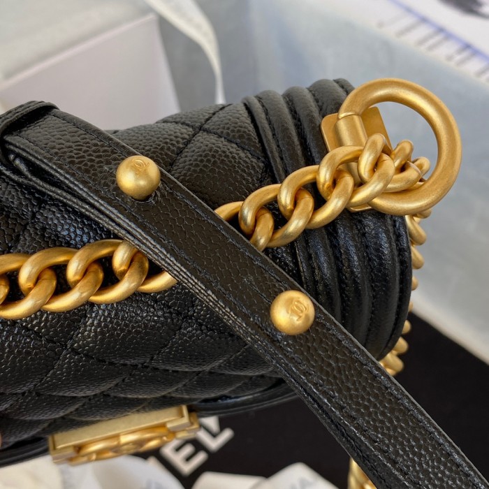  Handbag  Chanel  AS3315  size  15x9.5x4.5 cm 