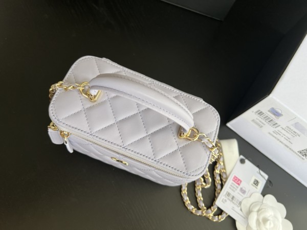  Handbag Chanel  AP2199  size  17cmx9.5cmx8 cm