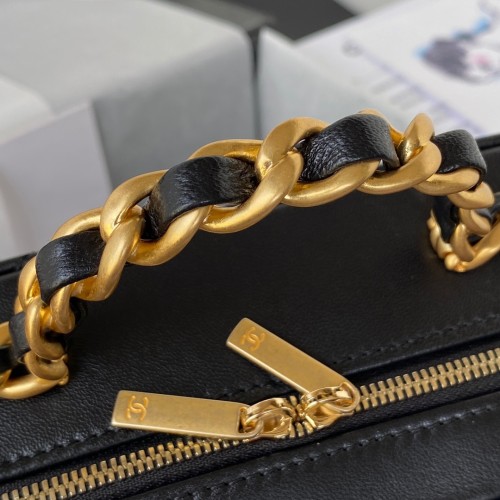  Handbag  Chanel AS3319 size  16*20.5*7.5 *cm