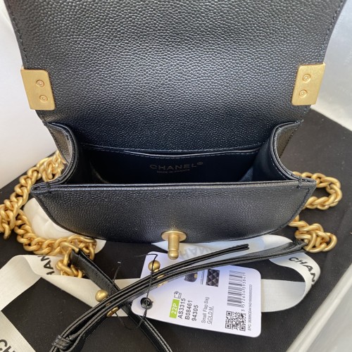  Handbag  Chanel  AS3315  size  15x9.5x4.5 cm 