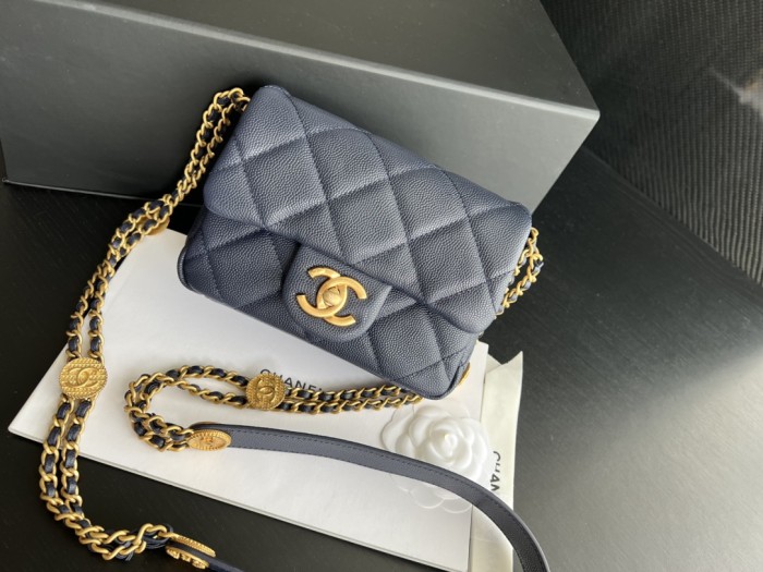 Handbag   Chanel  AP3368 size  18 cm