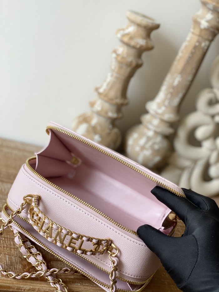  Handbag   Chanel  AP3222 size  19*13.5*7  cm