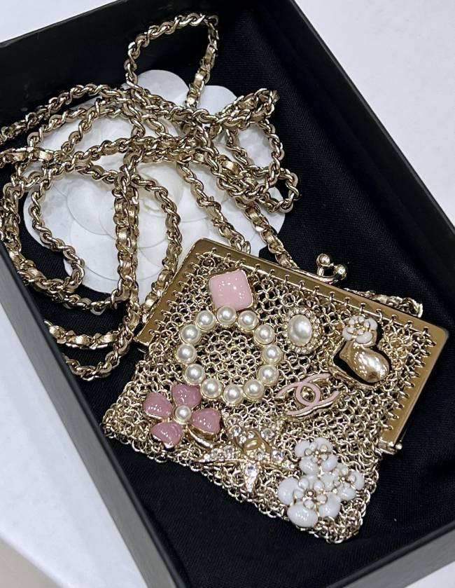  Handbag  Chanel 2890  size  7*7 cm