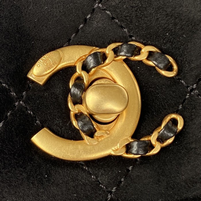  Handbag  Chanel  AS3378 size  15*20*9 cm