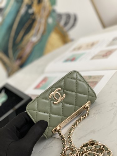  Handbag  Chanel  82768  size  12.5 2.5 9 cm