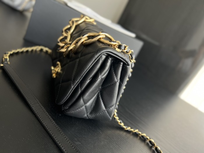 Handbag  Chanel  3366 size  20cmx9cmx13.5 cm 