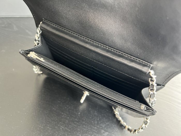  Handbag  Chanel  size 19 cm