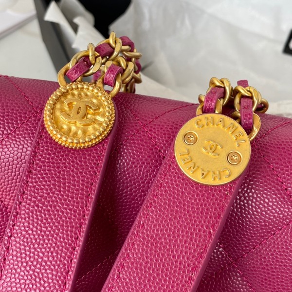  Handbag  Chanel AP2840  size 12.3x19.2x3.5 cm