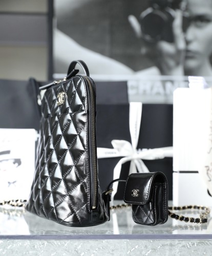  Handbag   Chanel  size  𝟸𝟷*𝟸𝟺*𝟿 𝚌𝚖