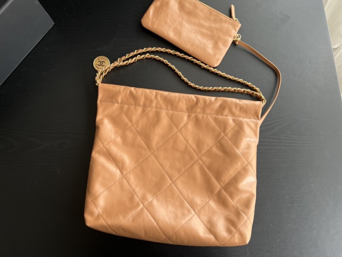  Handbag   Chanel  size 35cmx37cmx7 cm