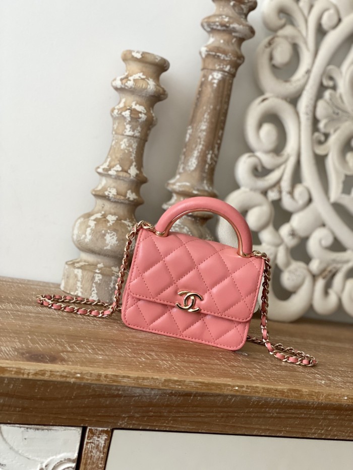  Handbag  Chanel   81209  size 12.5 cm  