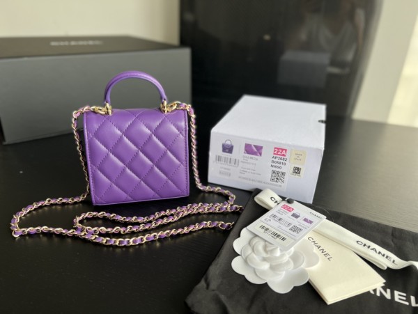  Handbag  Chanel  AP2682  size  11cmx11cmx4 cm