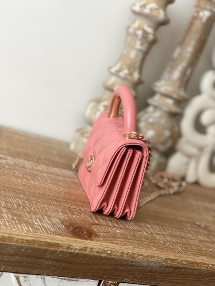  Handbag  Chanel   81209  size 12.5 cm  