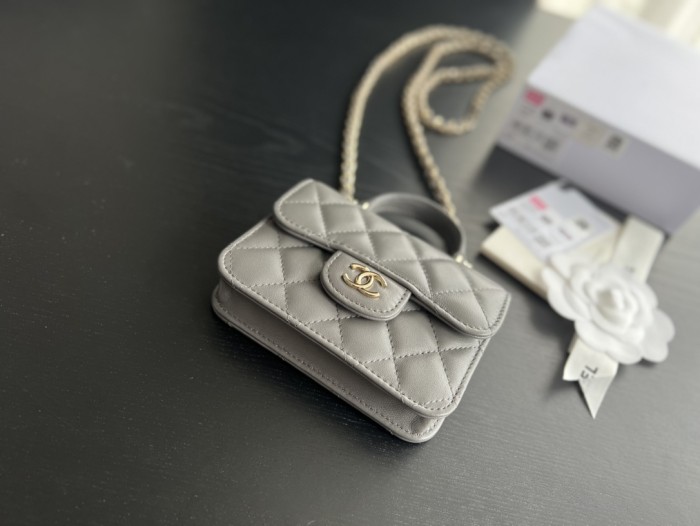  Handbag   Chanel AP2200  size  12.5cmx9.5 cm