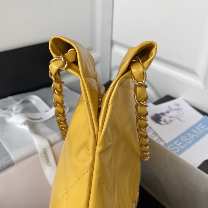  Handbag   Chanel  AS3260 size 35x37x7 cm