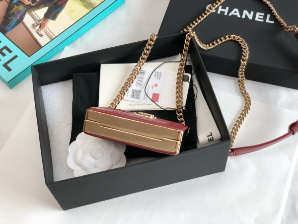  Handbag  Chanel  size 11*7.5*2.4 cm