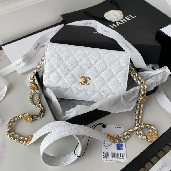 Handbag  Chanel  AP2840  size  12.3x19.2x3.5 cm