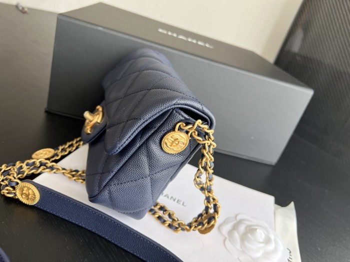 Handbag   Chanel  AP3368 size  18 cm