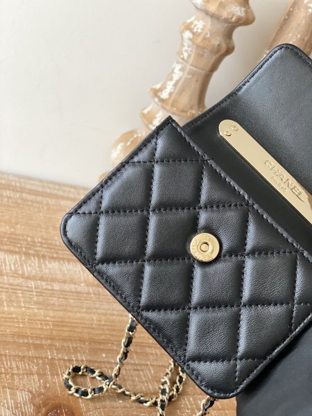  Handbag   Chanel 81209  size  12.5 cm 