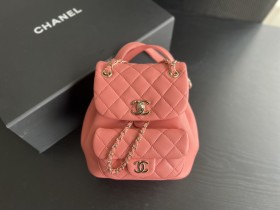  Handbag   Chanel  2908  size 18cmx18cmx12 cm 