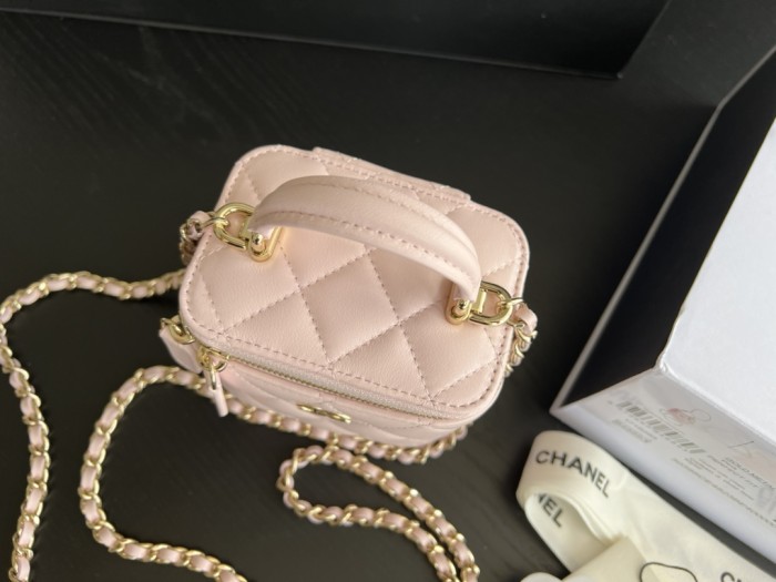  Handbag   Chanel  AP2198  size  11cmx8.5cmx7 cm
