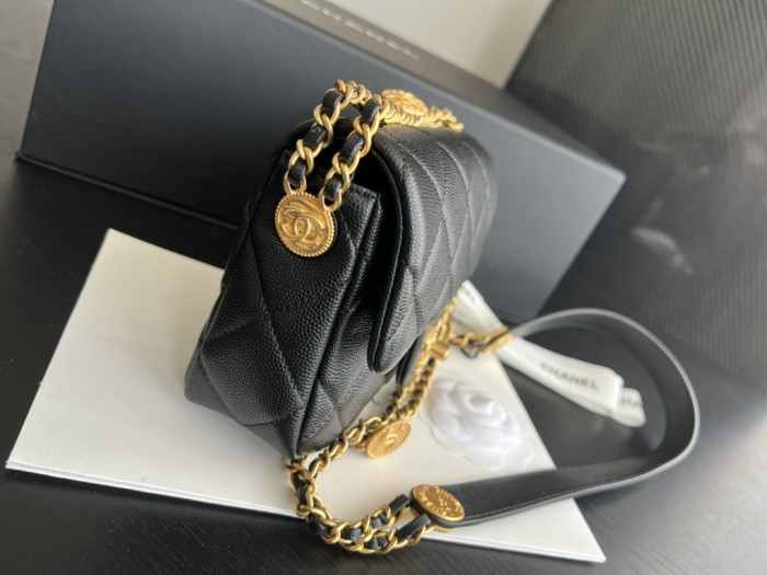  Handbag Chanel   AP3369  size 18 cm 
