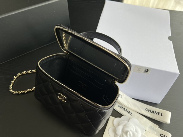  Handbag Chanel  AP2199  size 17cmx9.5cmx8 cm