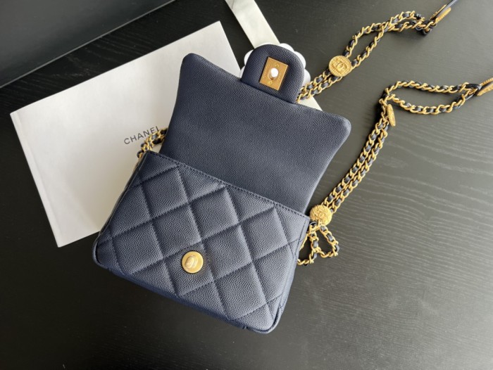 Handbag   Chanel  AP3368 size  18 cm