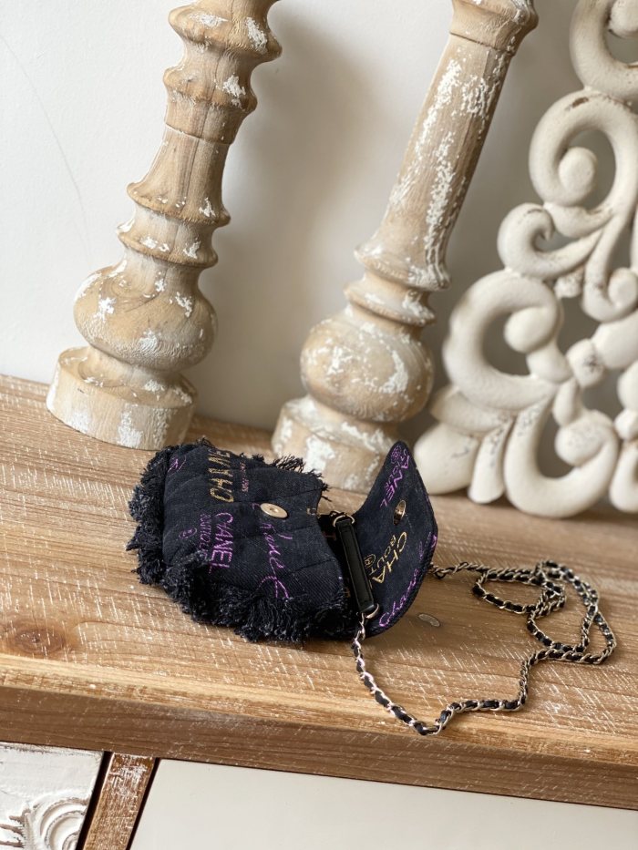  Handbag  Chanel  2623  size  14x10 cm