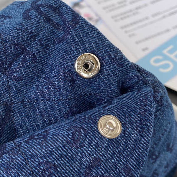  Handbag   Chanel  AS3261 size  39×42×8 cm