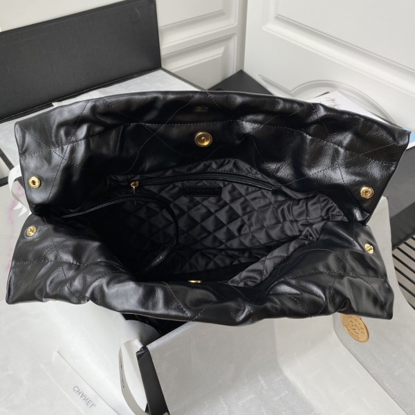  Handbag   Chanel  AS3261  size  39×42×8 cm