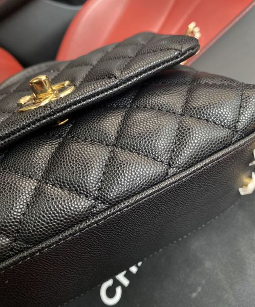  Handbag  Chanel  AS2215  size  𝟏𝟑*𝟏𝟗*𝟗 𝑐𝑚