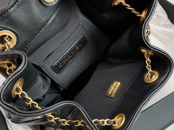  Handbag   Chanel  size 13*19 cm