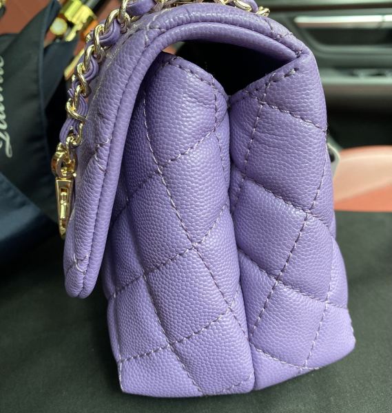  Handbag   Chanel  AS2215  size  𝟏𝟑*𝟏𝟗*𝟗 𝑐𝑚