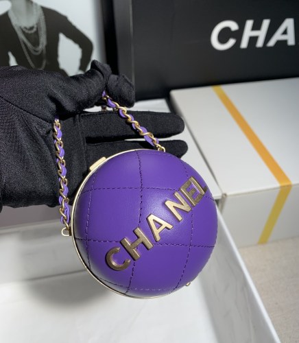  Handbag   Chanel  size 8 cm