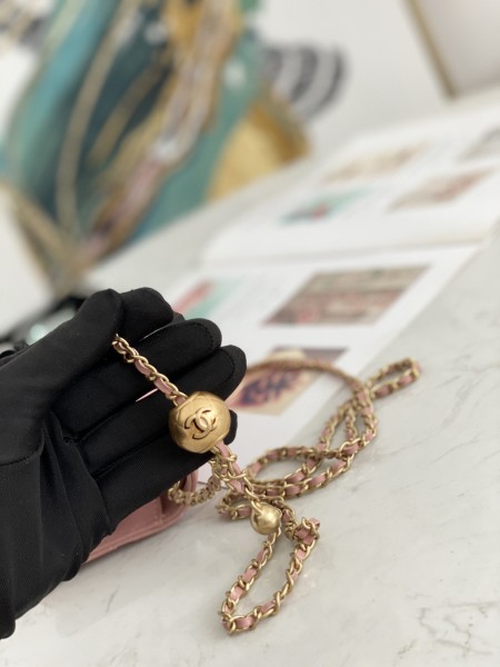  Handbag   Chanel  81135  size  12.5 9 2.5 cm