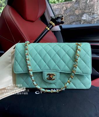  Handbag  Chanel A01112  size  25.5*15.5*6.5  cm