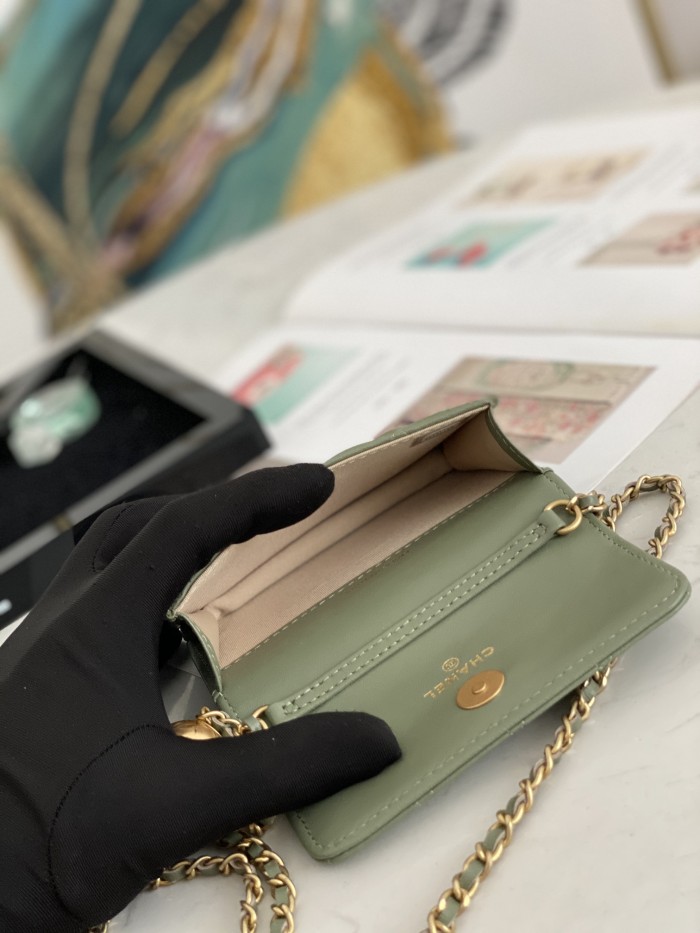  Handbag   Chanel 81135  size 12.5 9 2.5 cm