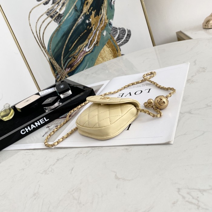 Handbag  Chanel  81462  size  9*10.5*2.5 cm