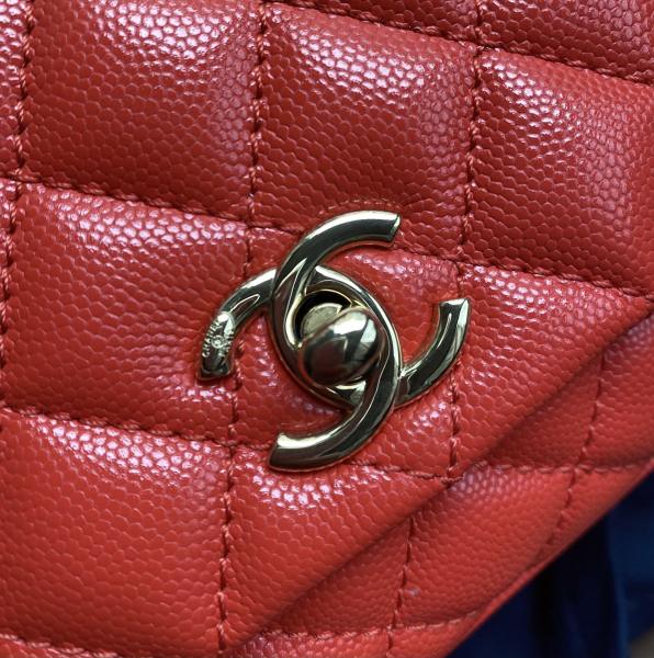  Handbag   Chanel AS2215  size  𝟏𝟑*𝟏𝟗*𝟗 𝑐𝑚