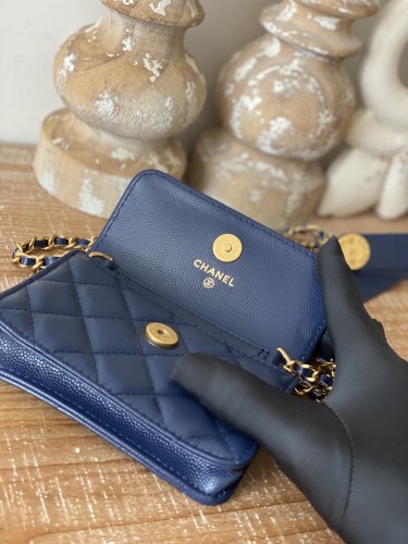  Handbag   Chanel  AP81205  size 9*12.3*3.2 cm