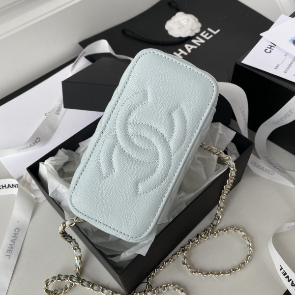  Handbag   Chanel AP1341  size  9.5x17x8 cm