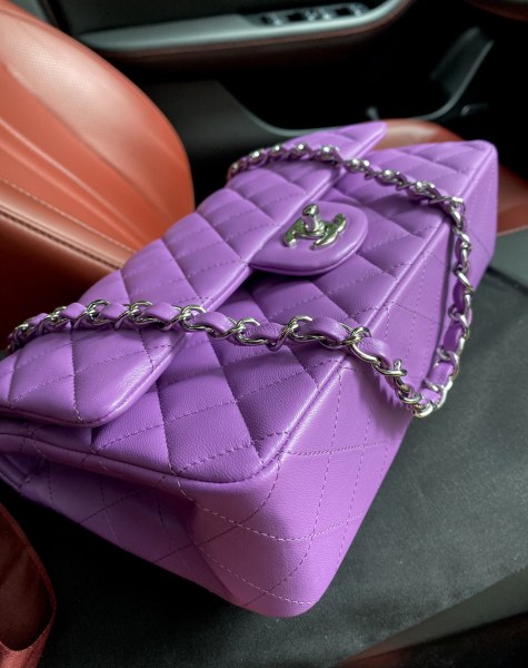  Handbag   Chanel  A01112  size 25.5*15.5*6.5 cm