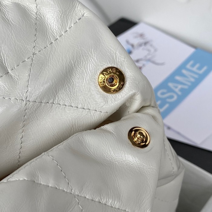  Handbag   Chanel  AS3261 size  39×42×8 cm