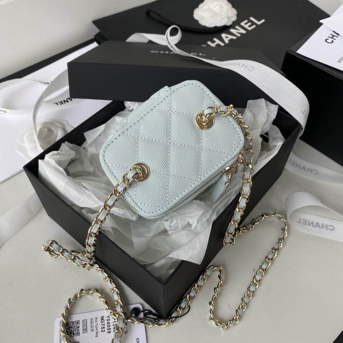  Handbag  Chanel  AP1340   size  11×8.5×7 cm
