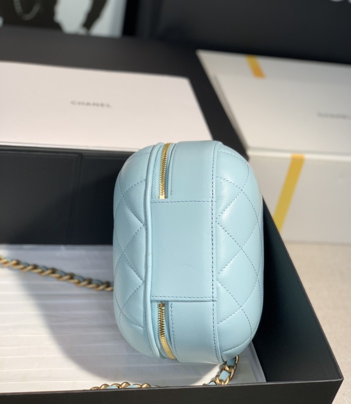  Handbag   Chanel 1050 