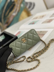  Handbag   Chanel 81135  size 12.5 9 2.5 cm