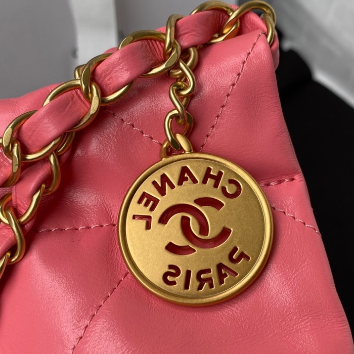  Handbag   Chanel  AS3260  size  35x37x7 cm