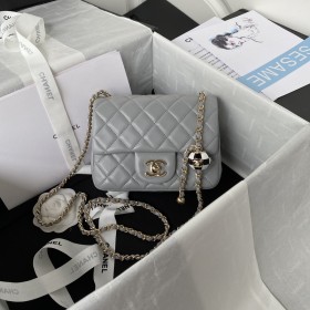  Handbag   Chanel  AS1786  size  17 cm