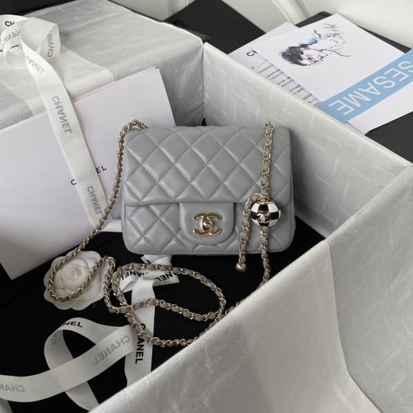  Handbag   Chanel  AS1786  size  17 cm